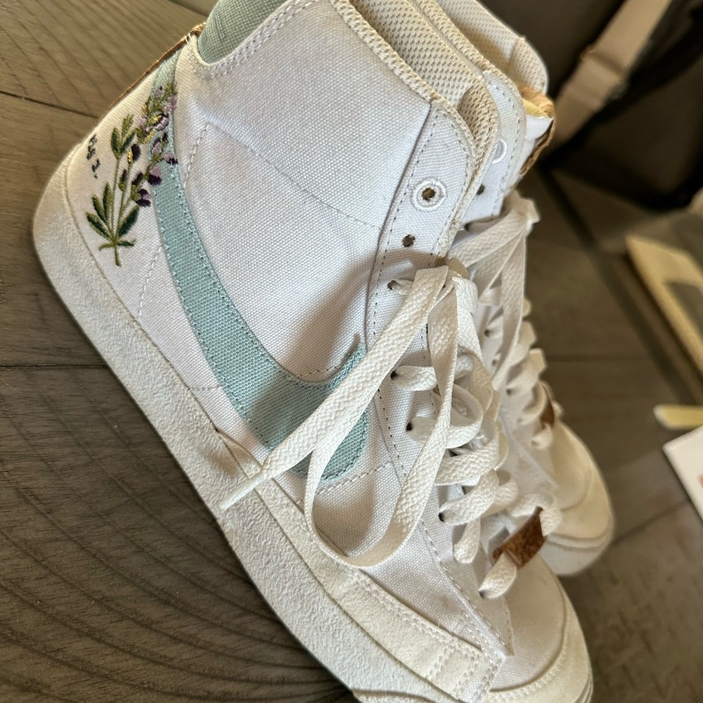 Nike Blazer Mid 77 Indigo Mens 7.5 / Women’s 9